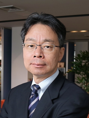 国際ビジネス学科長