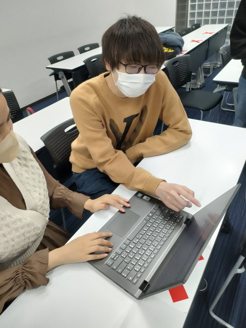 留学生の「日本語eラーニング」の様子02